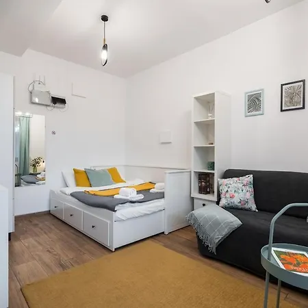 Parter - Terasa & Parcare - Spitalul Fundeni Apartman
