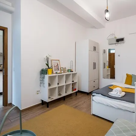 Apartment Parter - Terasa & Parcare - Spitalul Fundeni Bucharest