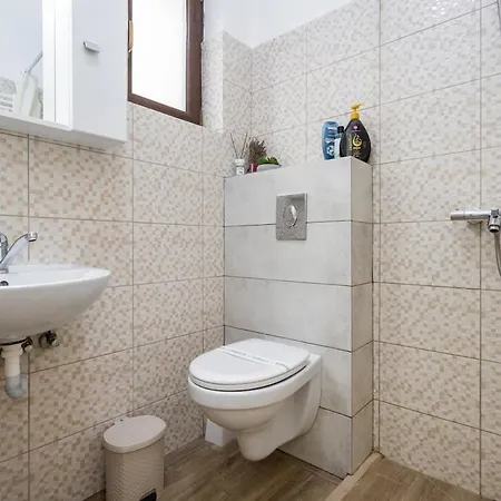 Parter - Terasa & Parcare - Spitalul Fundeni Apartment