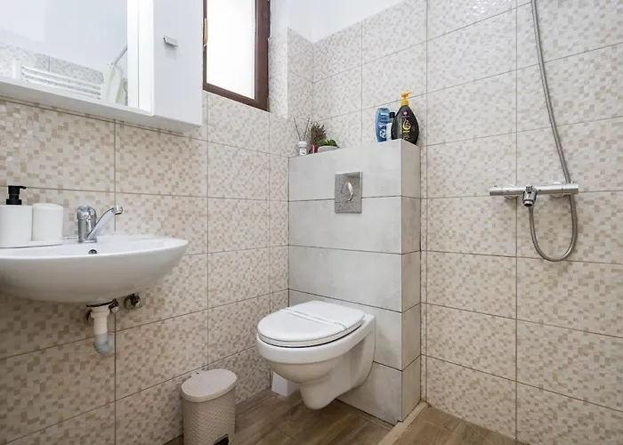 Parter - Terasa & Parcare - Spitalul Fundeni Appartement